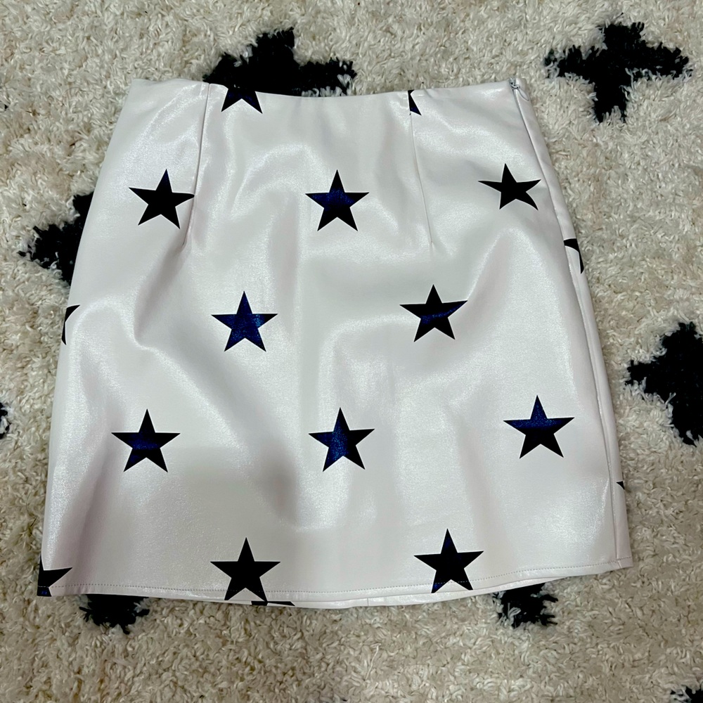White and black pleather stars skirt size small